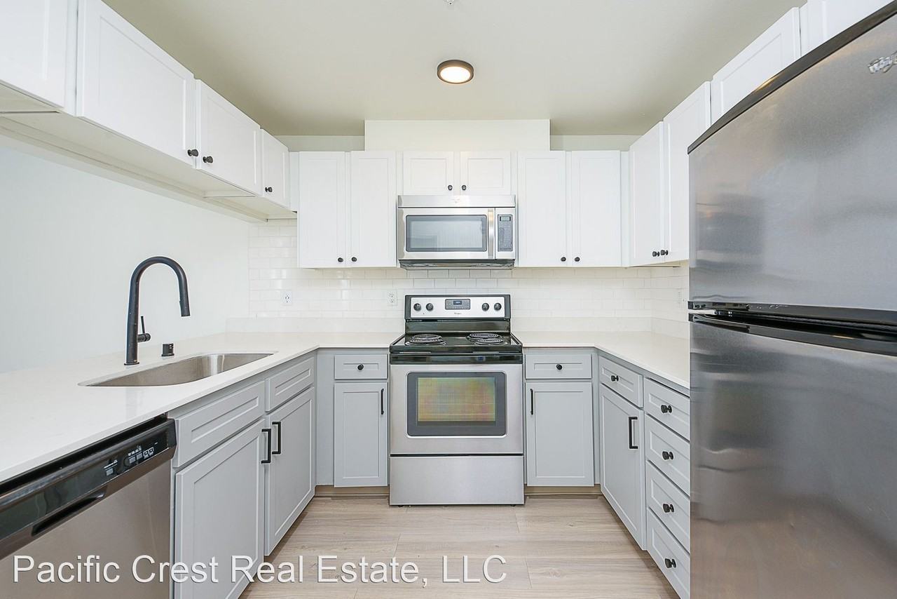 11222 - 11244 Greenwood Ave N - Photo 2 of 20