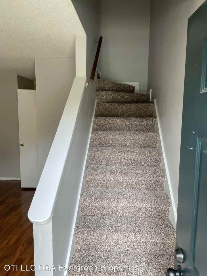 1181 Hulon Ln - Photo 2 of 12