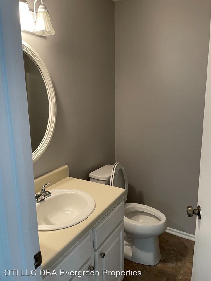 1181 Hulon Ln - Photo 3 of 12