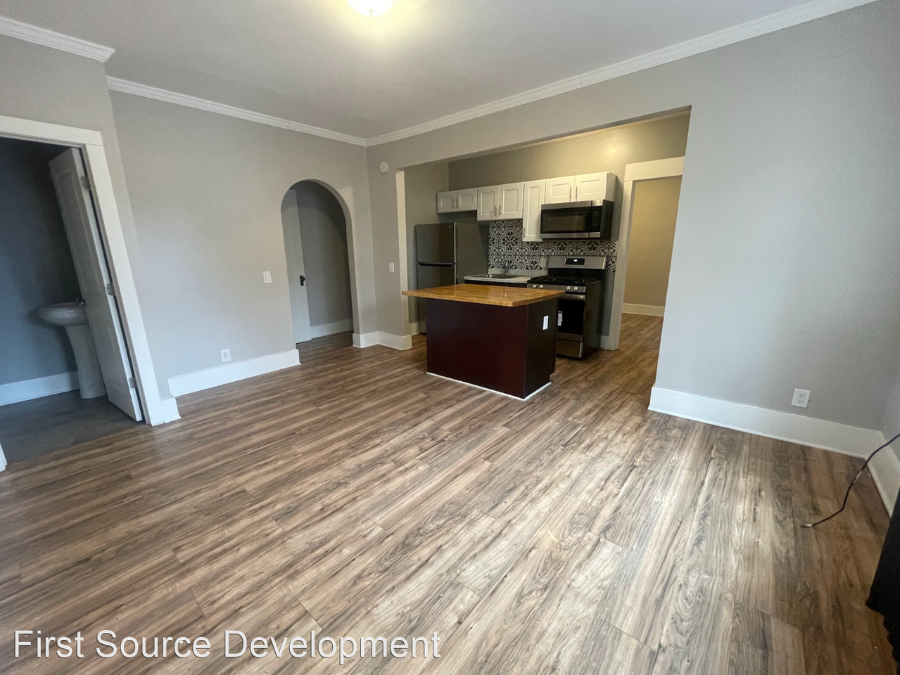 445 Post Avenue - Photo 2 of 2