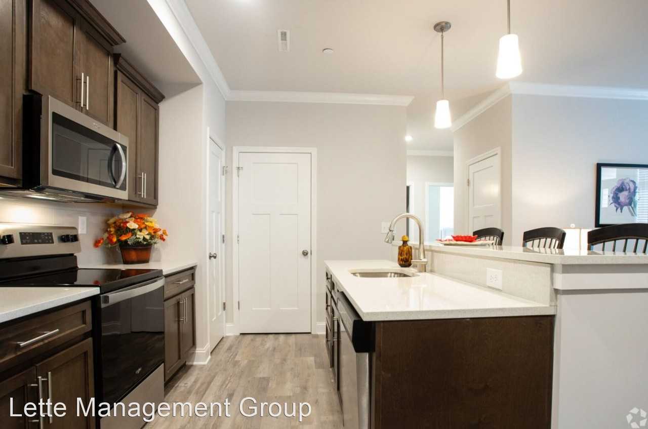 1007 W Creek Ln - Photo 2 of 25