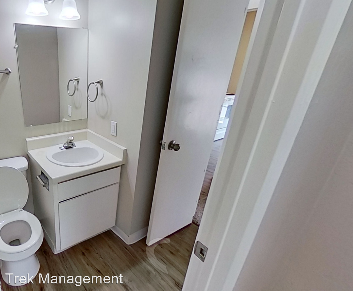 Perfect and Peaceful - Photo 3 of 5