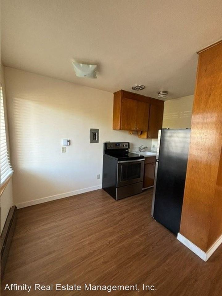 3035 64th Ave SW - Photo 2 of 10