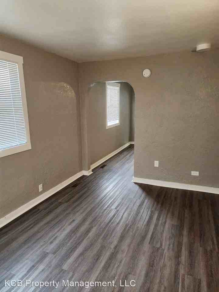 709  South Jay Street - Photo 2 of 8