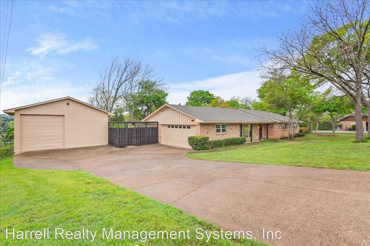 9031 Oriole Dr - Photo 2 of 30