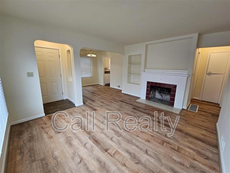 4723 N Cedar St - Photo 2 of 15