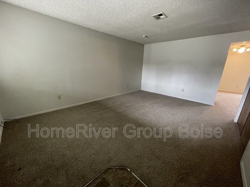 870 E Bergeson St - Photo 2 of 21