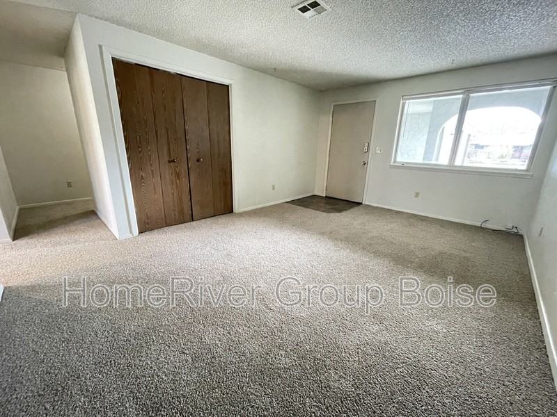 870 E Bergeson St - Photo 3 of 21