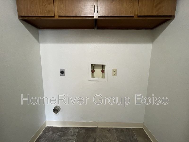 870 E Bergeson St - Photo 7 of 21