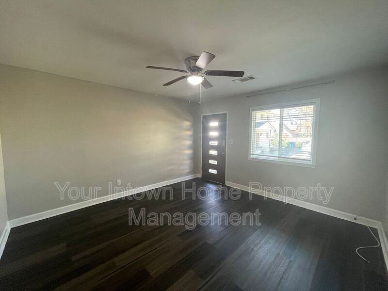 360 Cherokee Ave Se - Photo 3 of 18