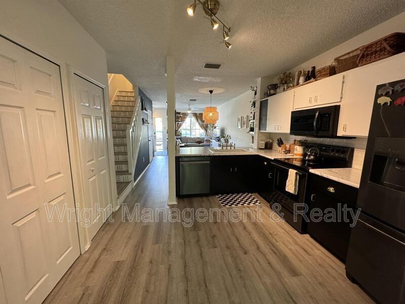12326 Berkeley Square Dr #1 - Photo 4 of 28