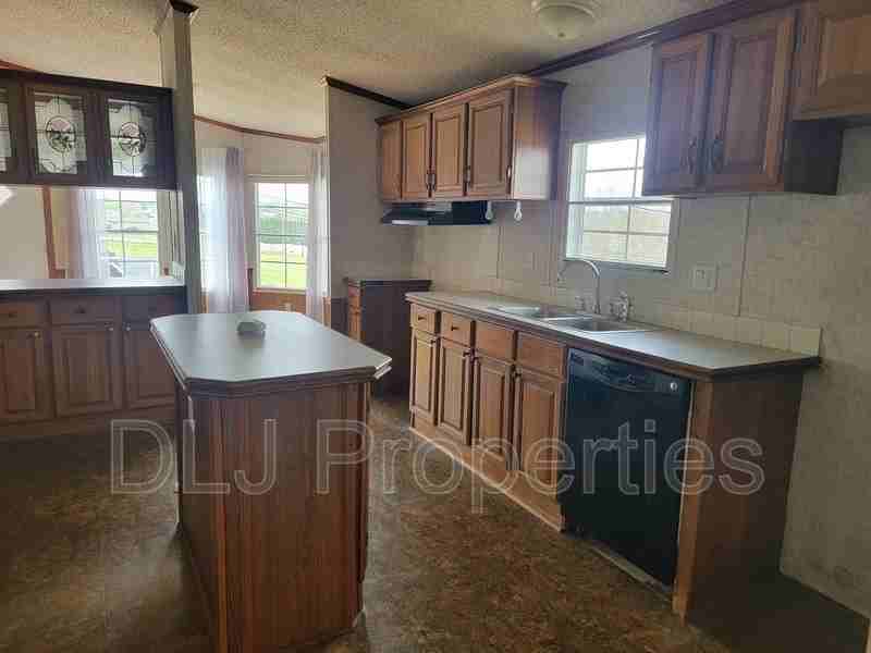 2149 Mccleary Rd - Photo 7 of 17