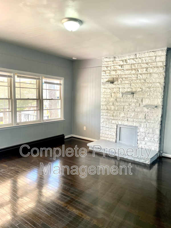 5015 42nd Pl N - Photo 2 of 18