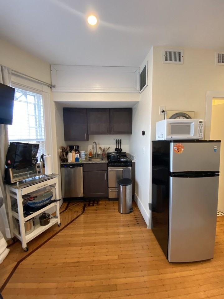 17 Chiswick Ter #1 - Photo 4 of 26