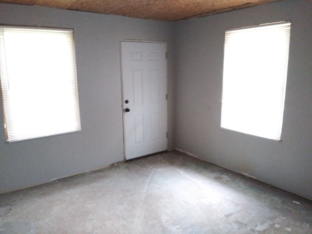 2537 Harvard Ave - Photo 2 of 16