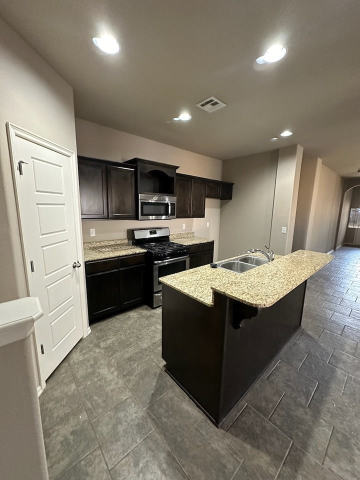 18201 E 43rd St - Photo 2 of 13