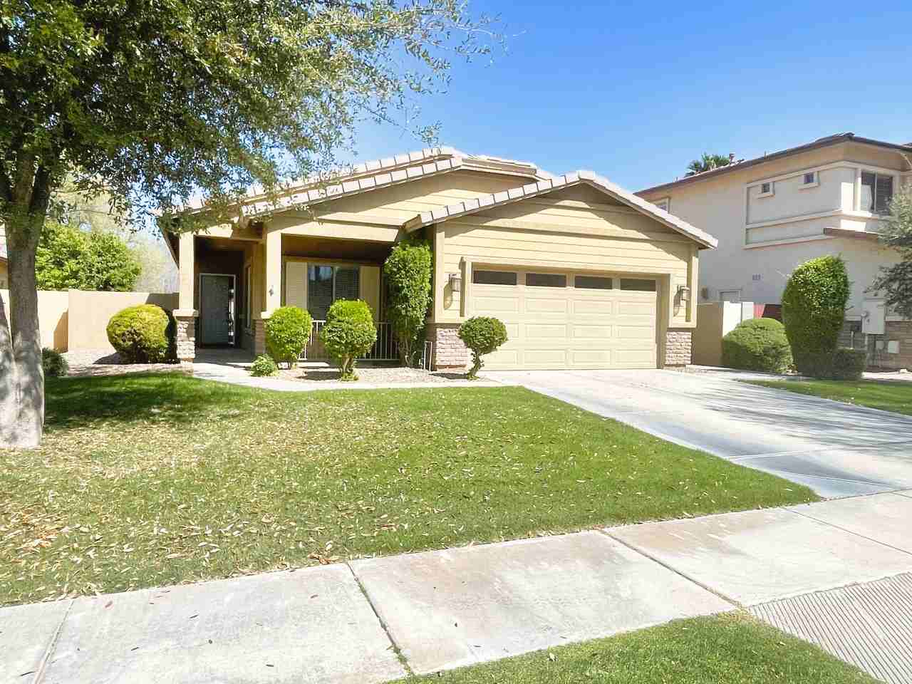 4222 E Washington Ct - Photo 2 of 20