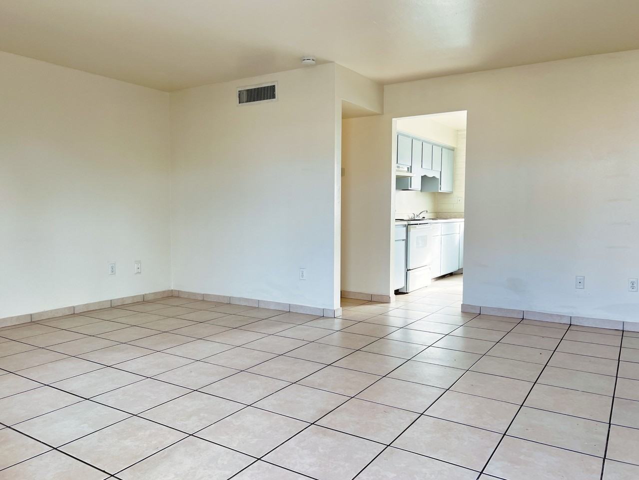 1240 W. Dunlap Avenue - Photo 2 of 9