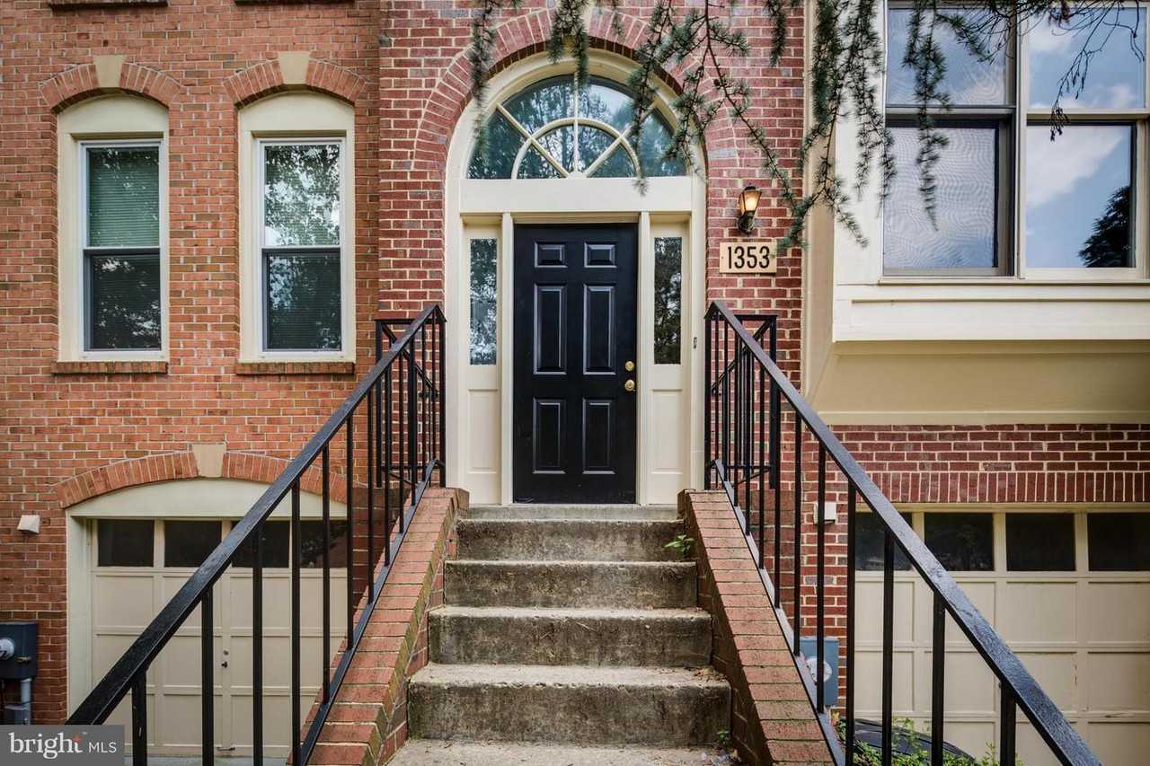 1353 Templeton Pl - Photo 2 of 28