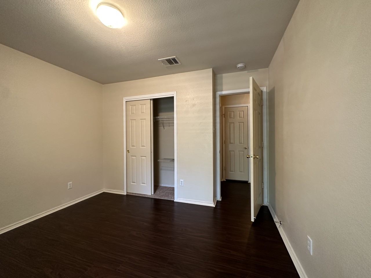 512 Crater Lake Dr - Photo 7 of 14