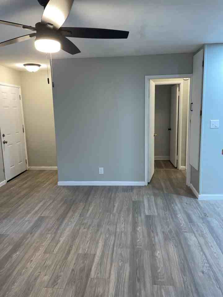 1623 Sherrill Dr - Photo 3 of 12