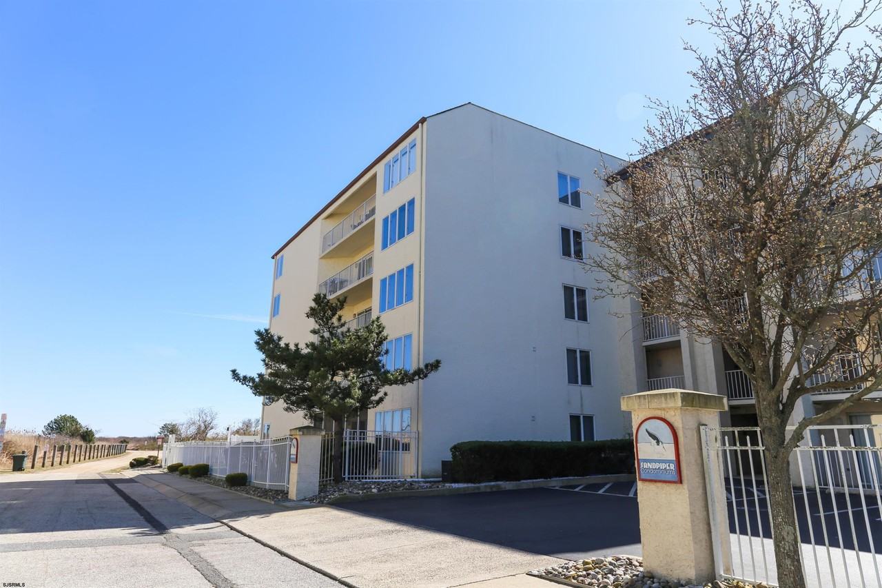 4600 W Brigantine Ave - Photo 4 of 45