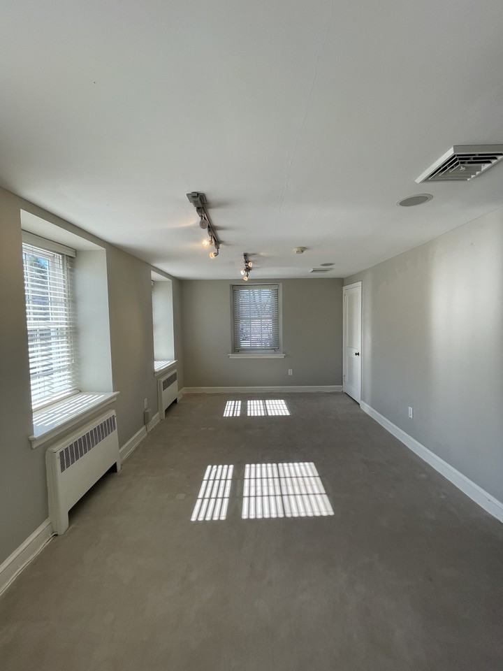 357 Righters Mill Rd - Photo 3 of 14