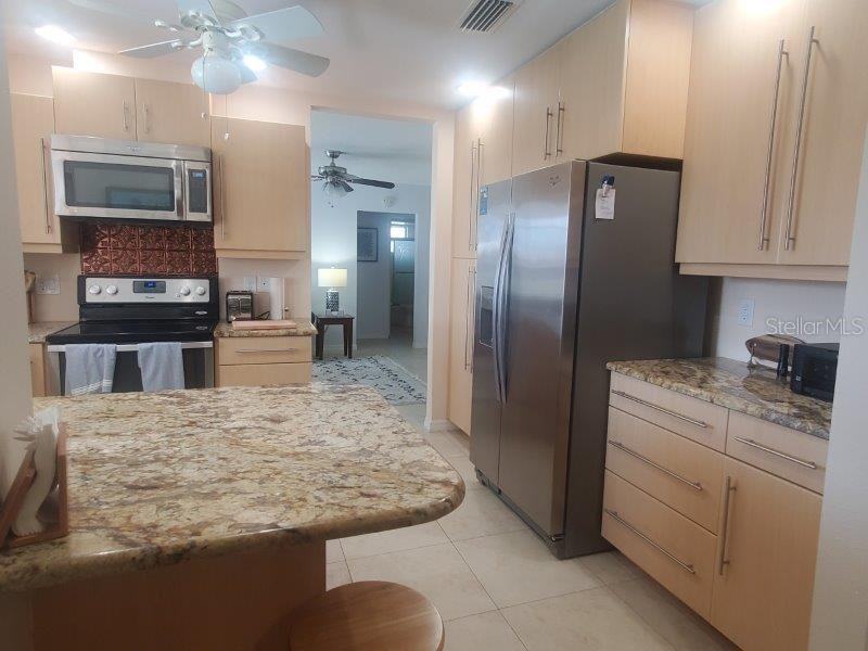 423 Matares Dr - Photo 7 of 24