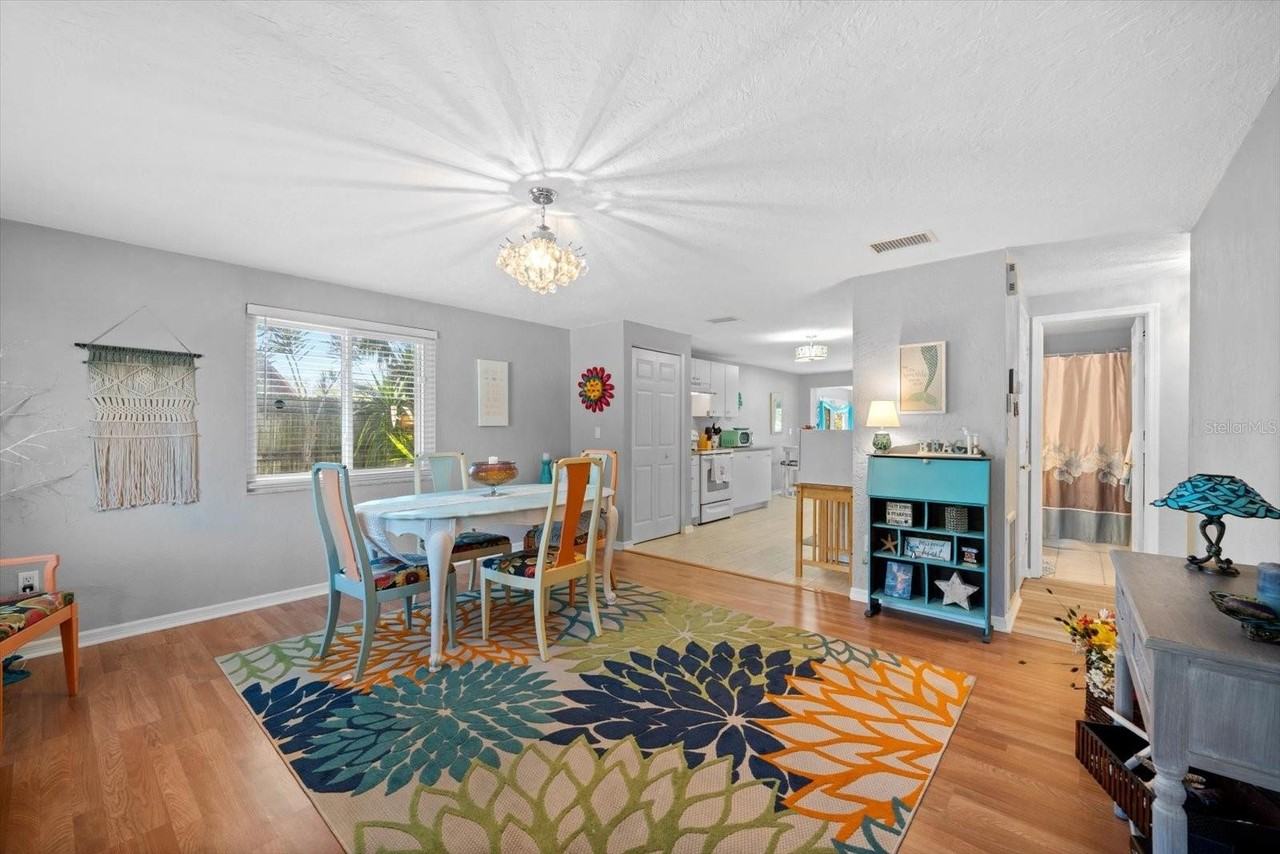 5027 31st St W - Photo 4 of 46