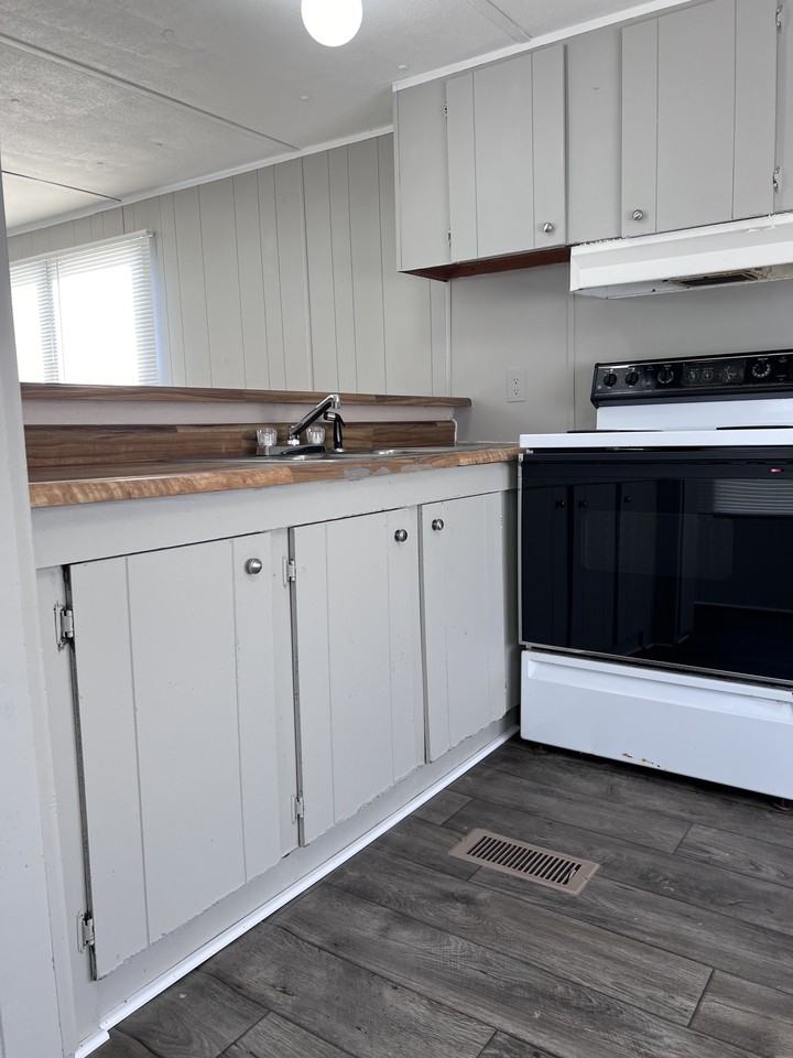 436 Reams Lane - Photo 2 of 12