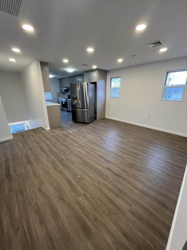 67 Balsam Pl - Photo 3 of 15