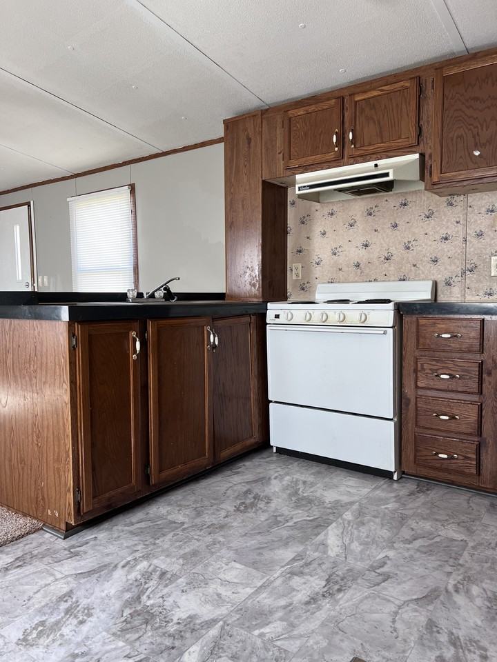 525 Reams Lane - Photo 2 of 15