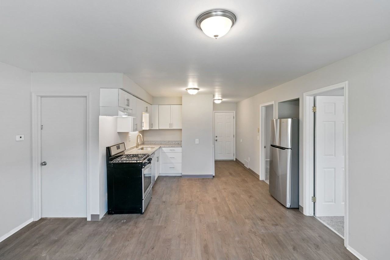 Pine Run Apts, LLC - Photo 5 of 19