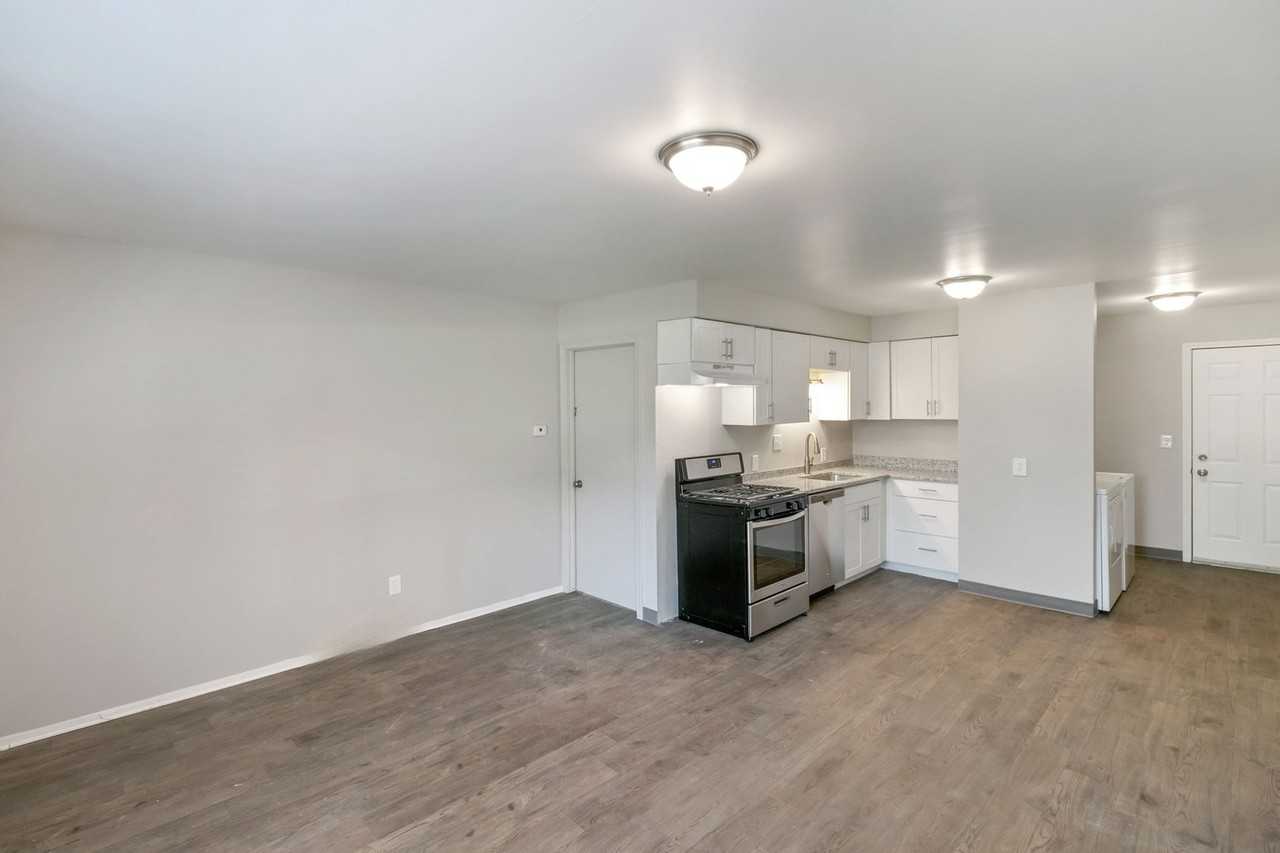 Pine Run Apts, LLC - Photo 6 of 19