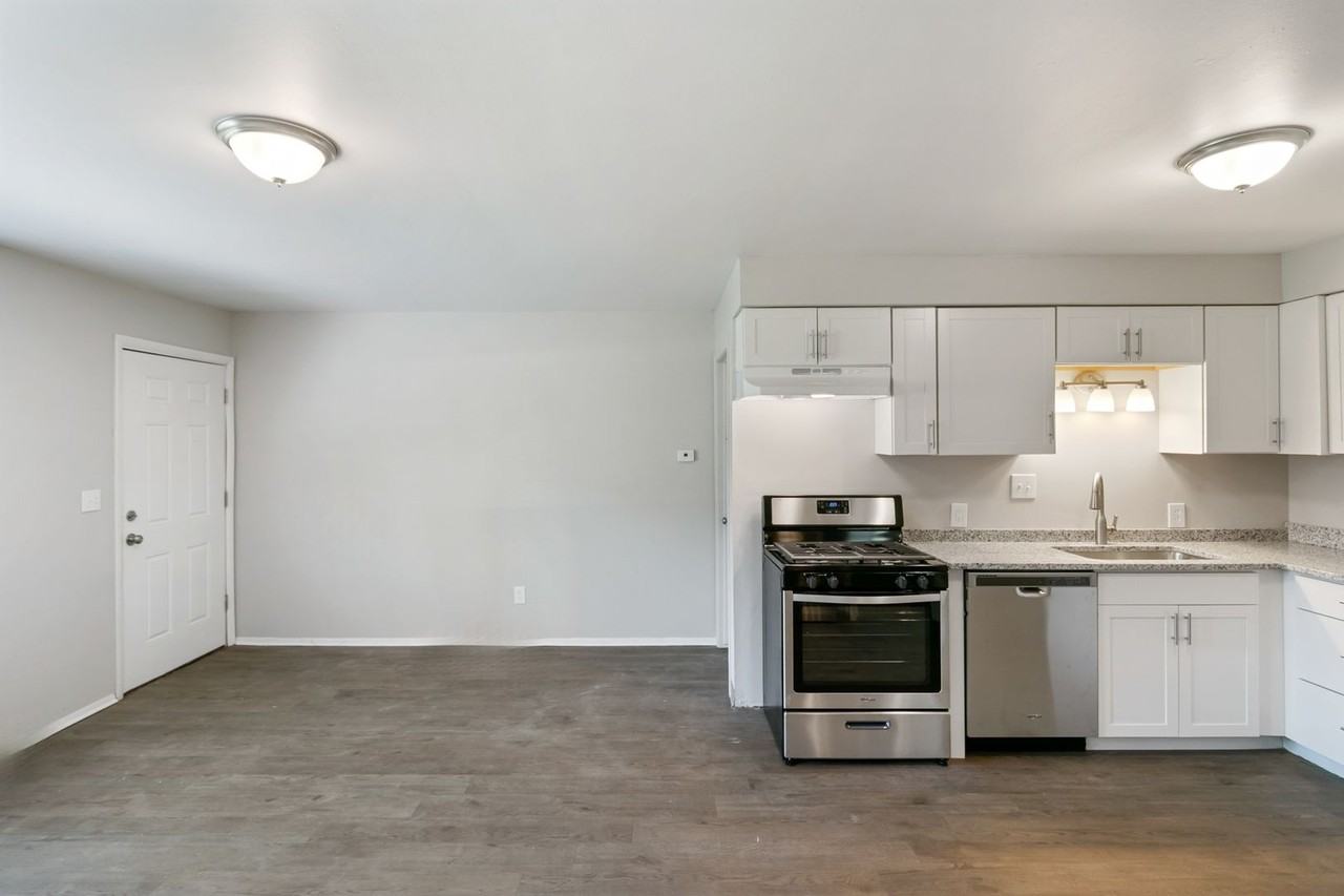 Pine Run Apts, LLC - Photo 7 of 19