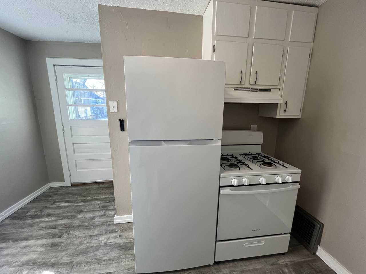 120 South Fourth - Photo 2 of 7