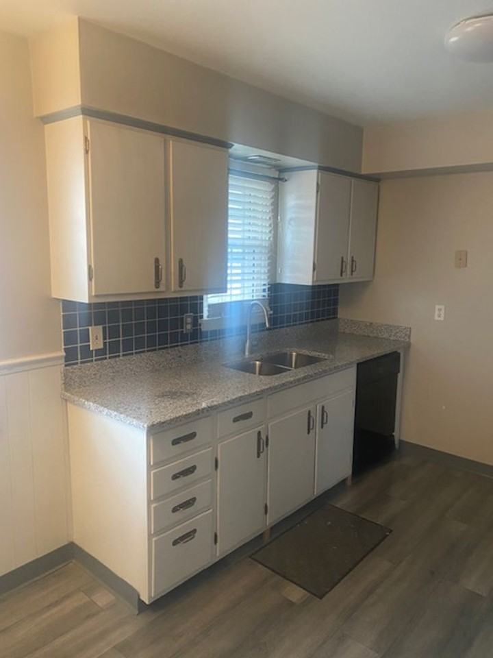 4630 W 190th St - Photo 2 of 19