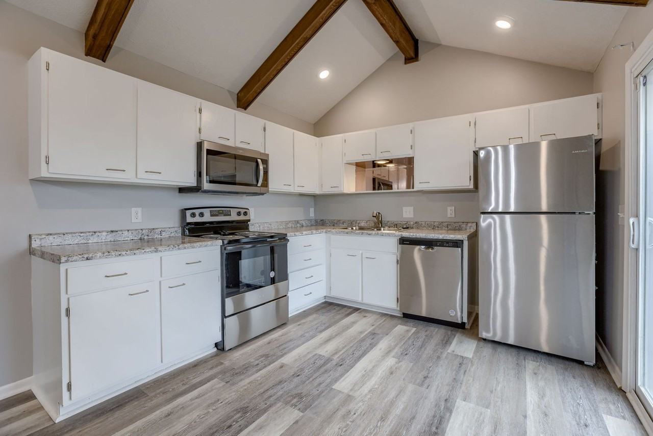 12511 Patrick Cir - Photo 7 of 24