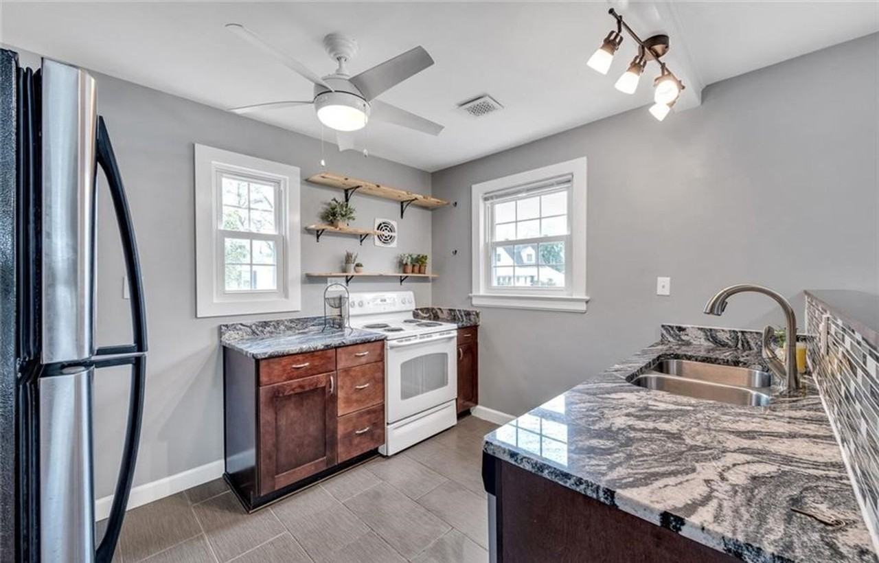 4 Howard Ct - Photo 5 of 26