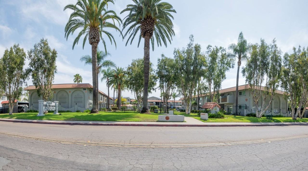 Villa Hermosa Apartments - Photo 2 of 10