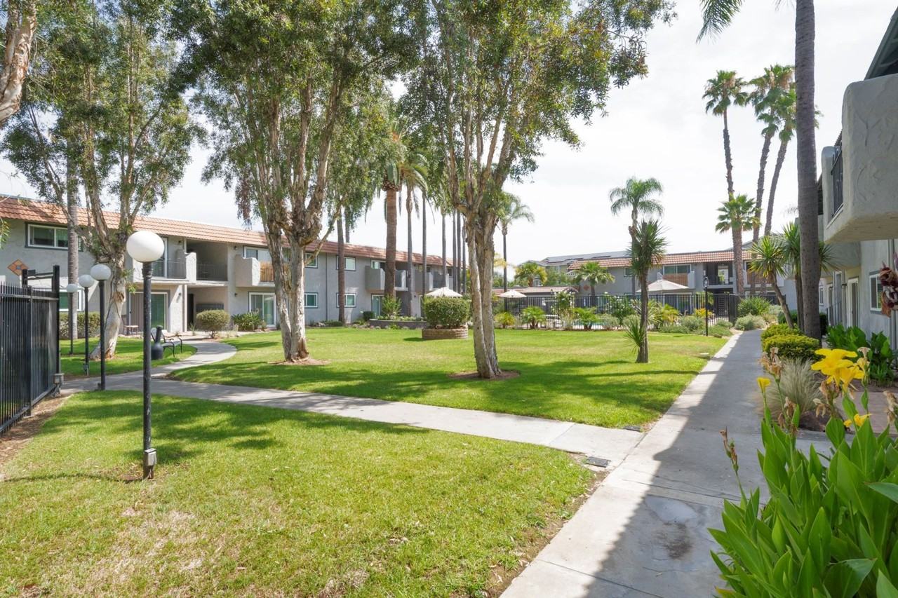 Villa Hermosa Apartments - Photo 4 of 10