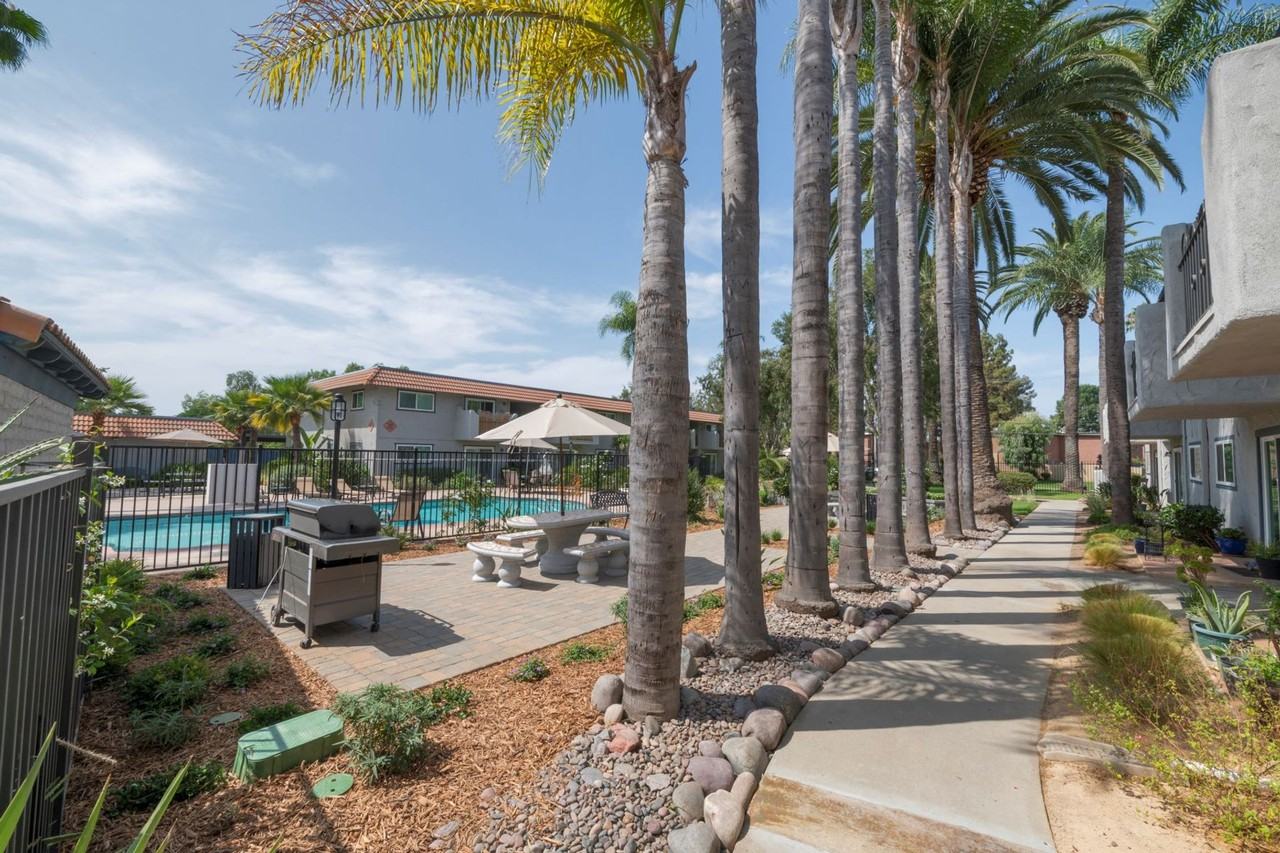 Villa Hermosa Apartments - Photo 5 of 10