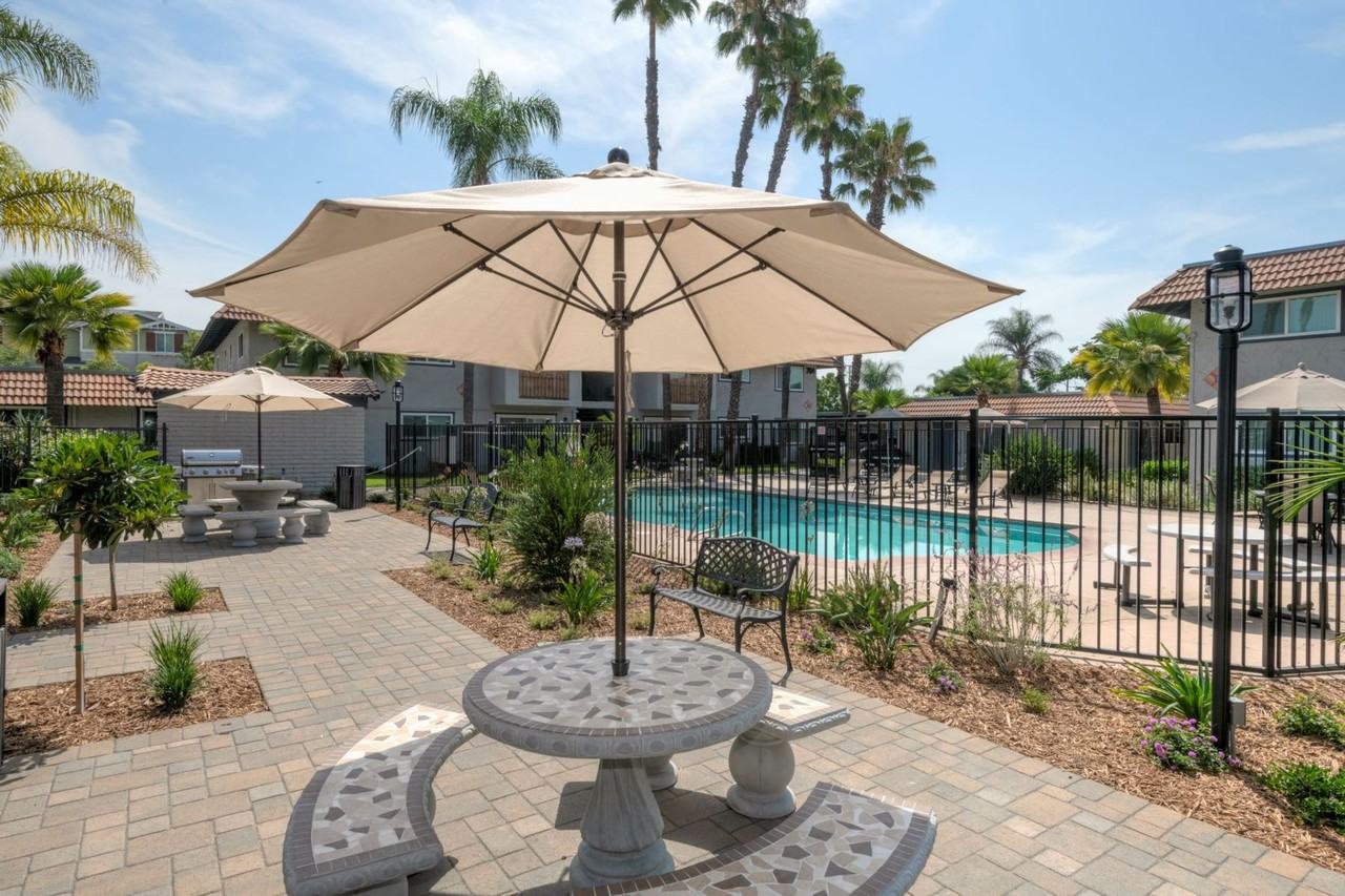 Villa Hermosa Apartments - Photo 6 of 10