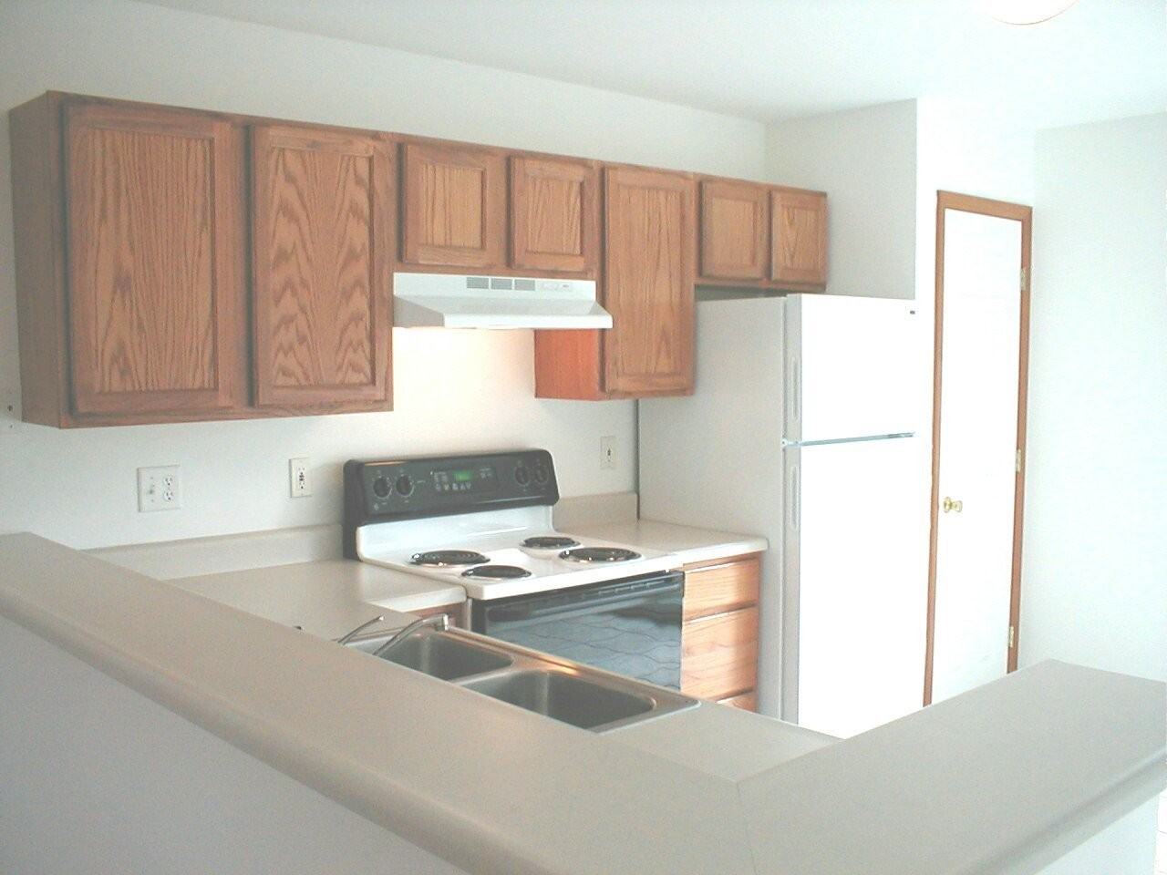 704 E. Park Street - Photo 3 of 16
