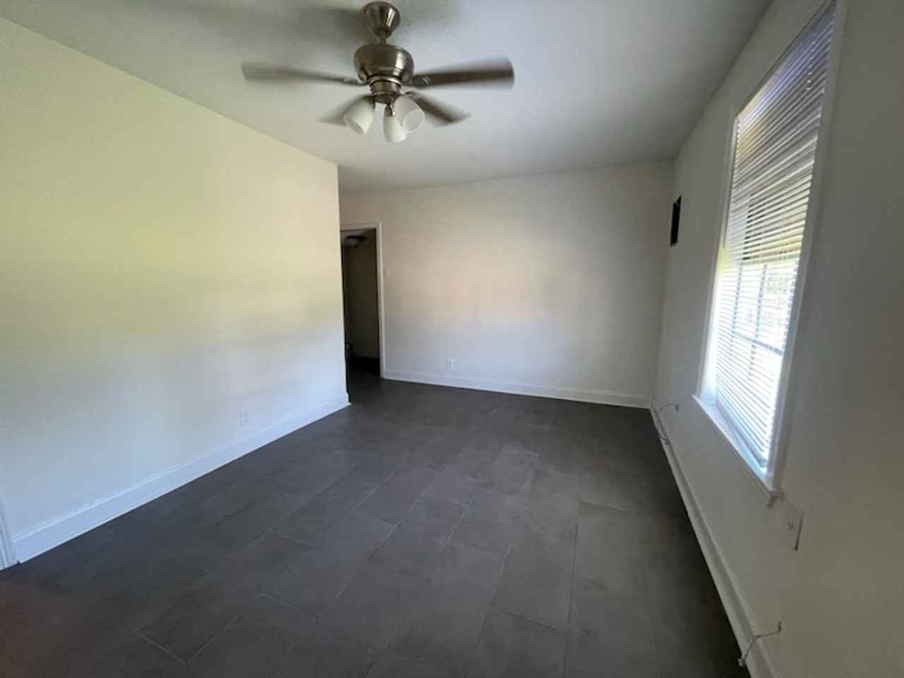 1300 1/2 Oklahoma St - Photo 4 of 6