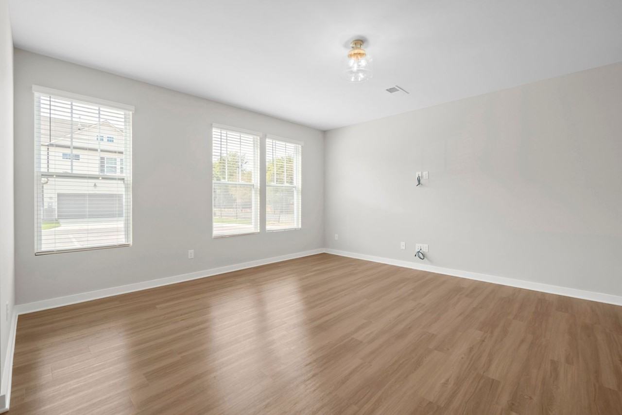808 Lew Dr - Photo 5 of 44