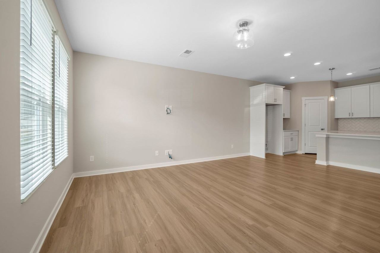 808 Lew Dr - Photo 6 of 44