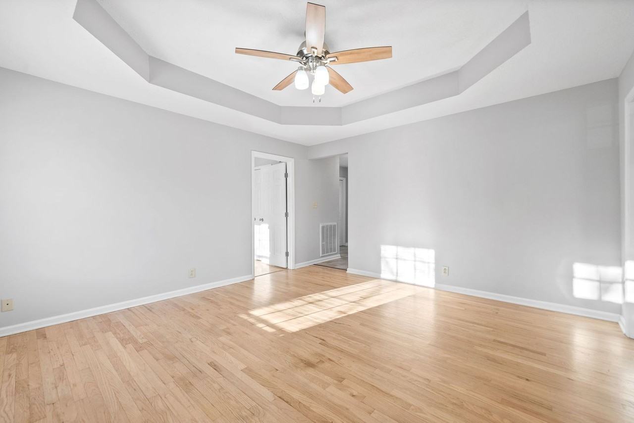 152 Monarch Ln - Photo 5 of 26