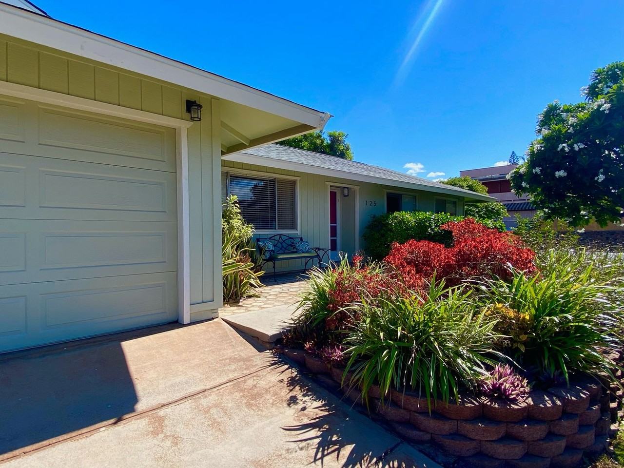 125 Mehani Pl - Photo 2 of 27