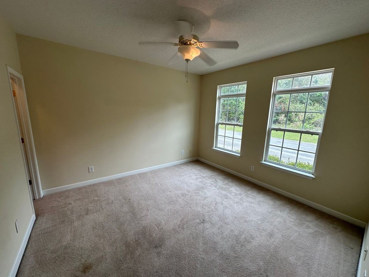 712 Tattnall Dr - Photo 3 of 14